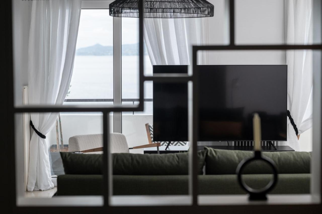 Blue Chill Paradise Seaview Suite W/ Kingbed Piraeus Bagian luar foto